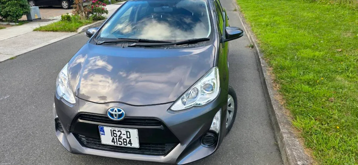 Toyota aqua 162d 1.5 hybrid engine with low milage - Image 2