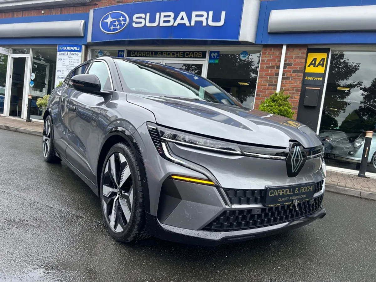 Renault Megane TECHNO PLUS EV60KWH 220 - Image 3