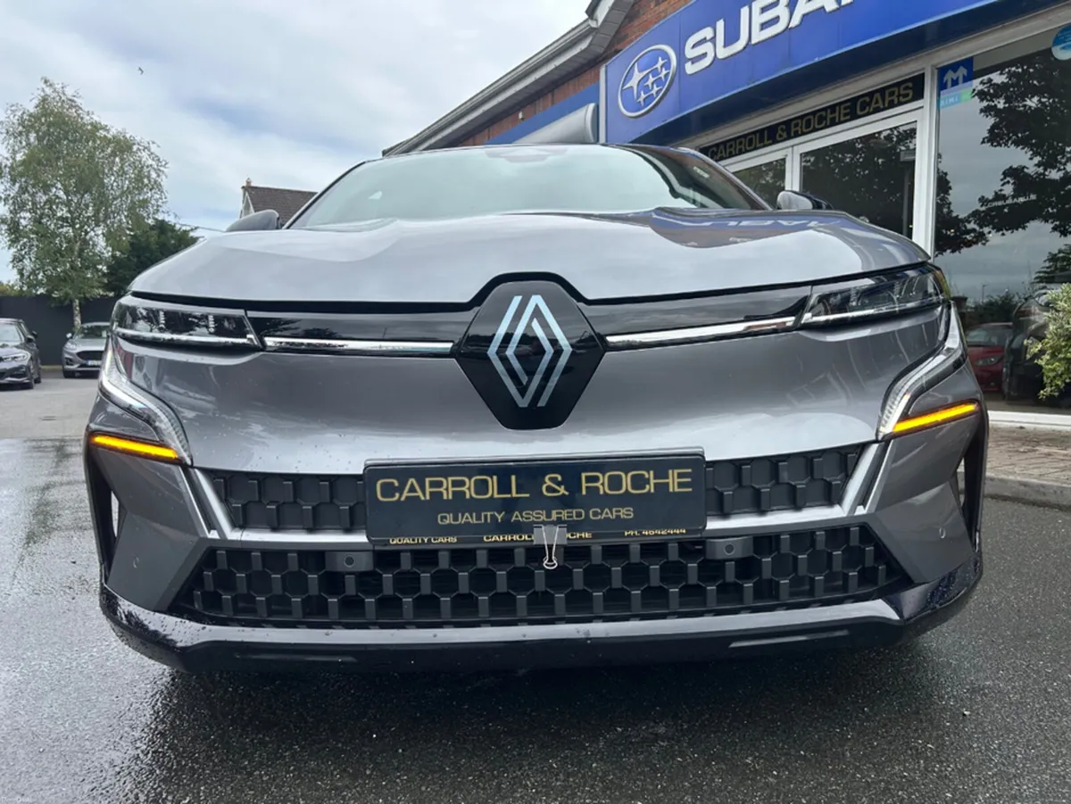 Renault Megane TECHNO PLUS EV60KWH 220 - Image 4