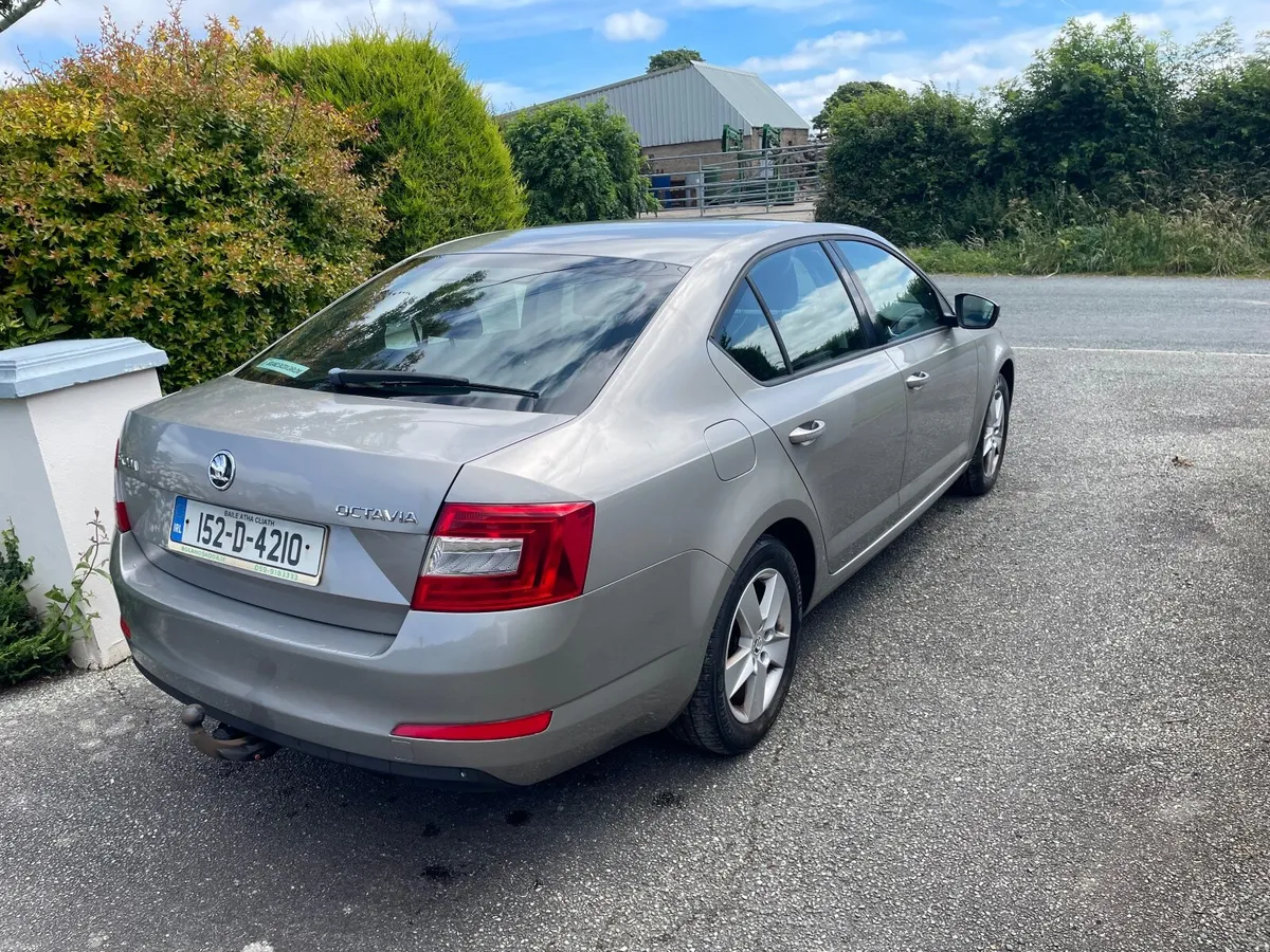 152 Skoda  Octavia  1.6 tdi 110 bhp Ambition - Image 3
