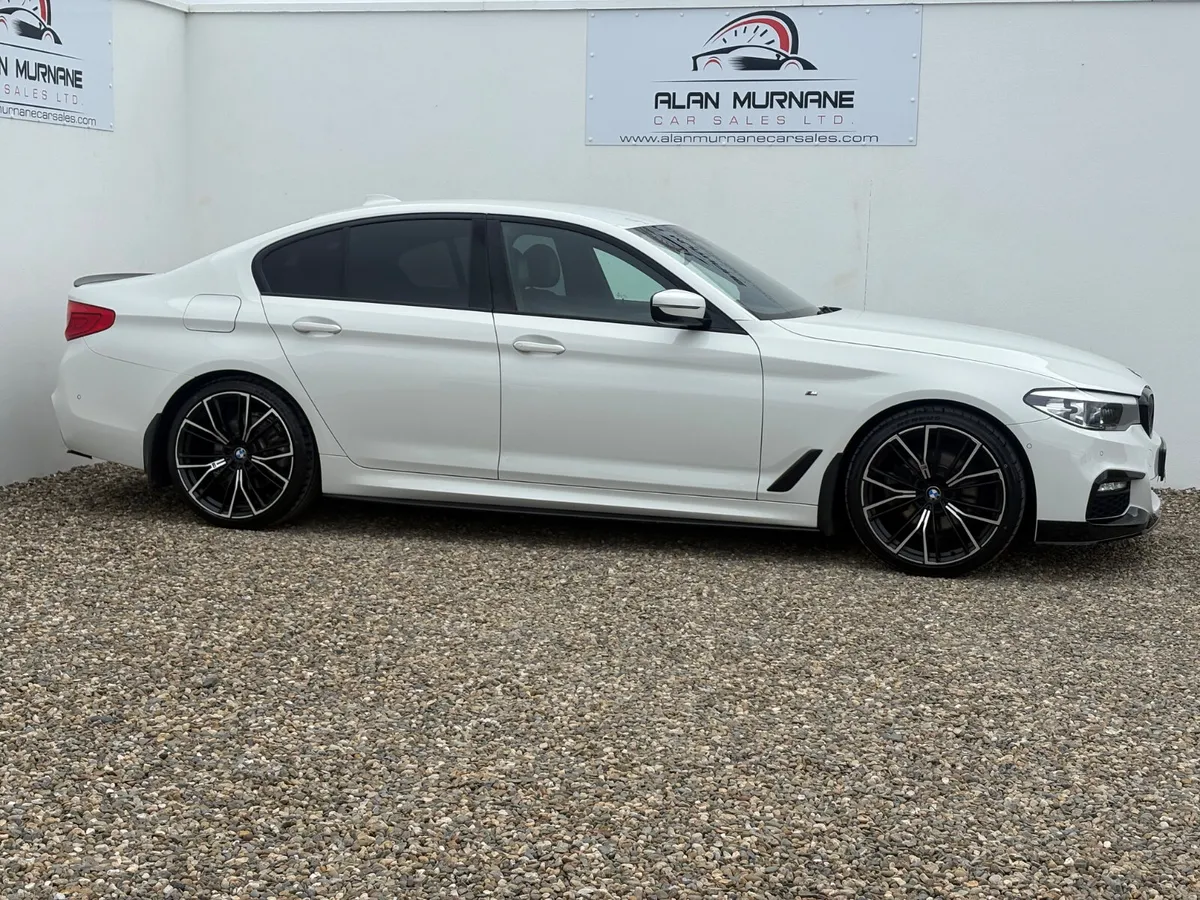 BMW 520D G30 M-SPORT 2019 * MINT* - Image 3