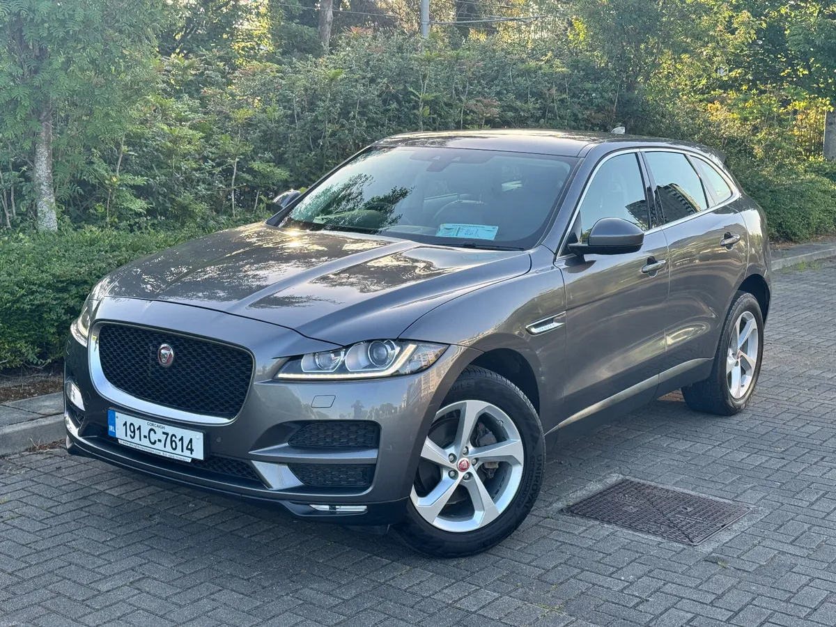 191 Jaguar F-Pace 2.0 AUTO PRESTIGE SAT NAV - Image 1
