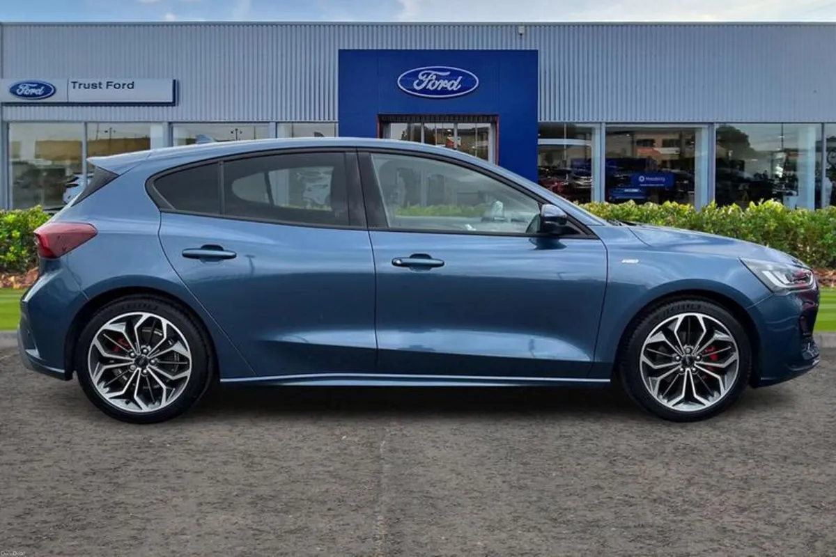 Ford Focus ST-Line X - Image 3