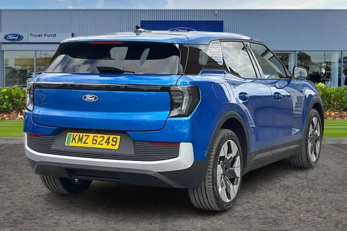 Ford Explorer Extended Range 79kWh Premium SUV 5dr - Image 4