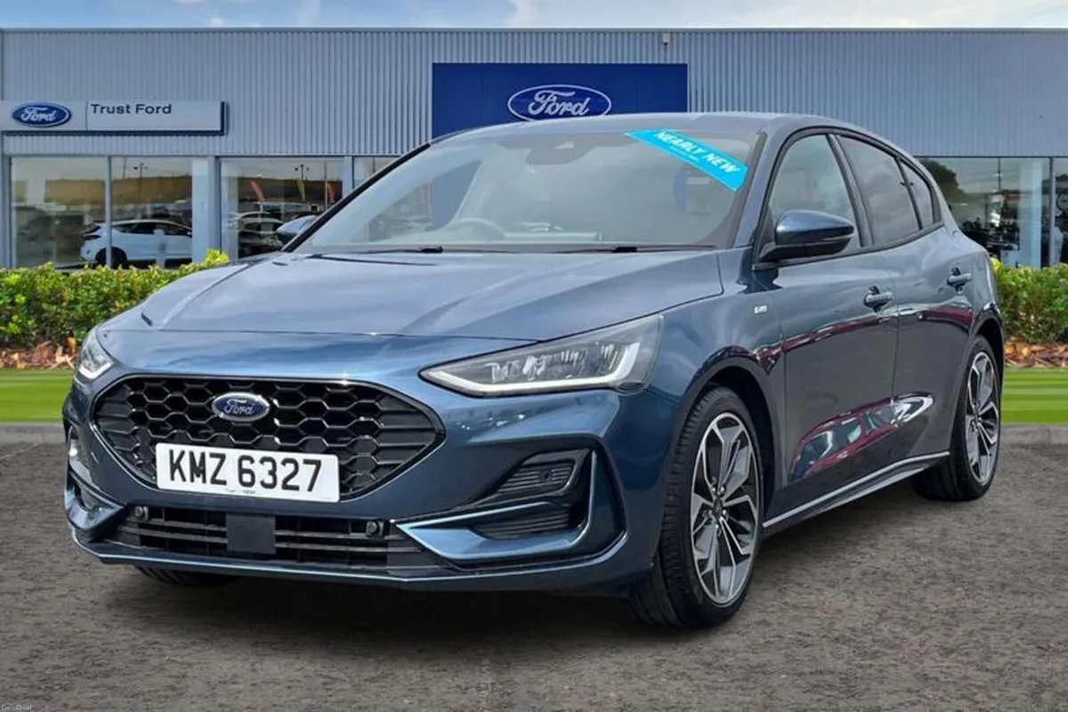 Ford Focus 1.0 EcoBoost Hybrid mHEV 155 ST-Line X - Image 5