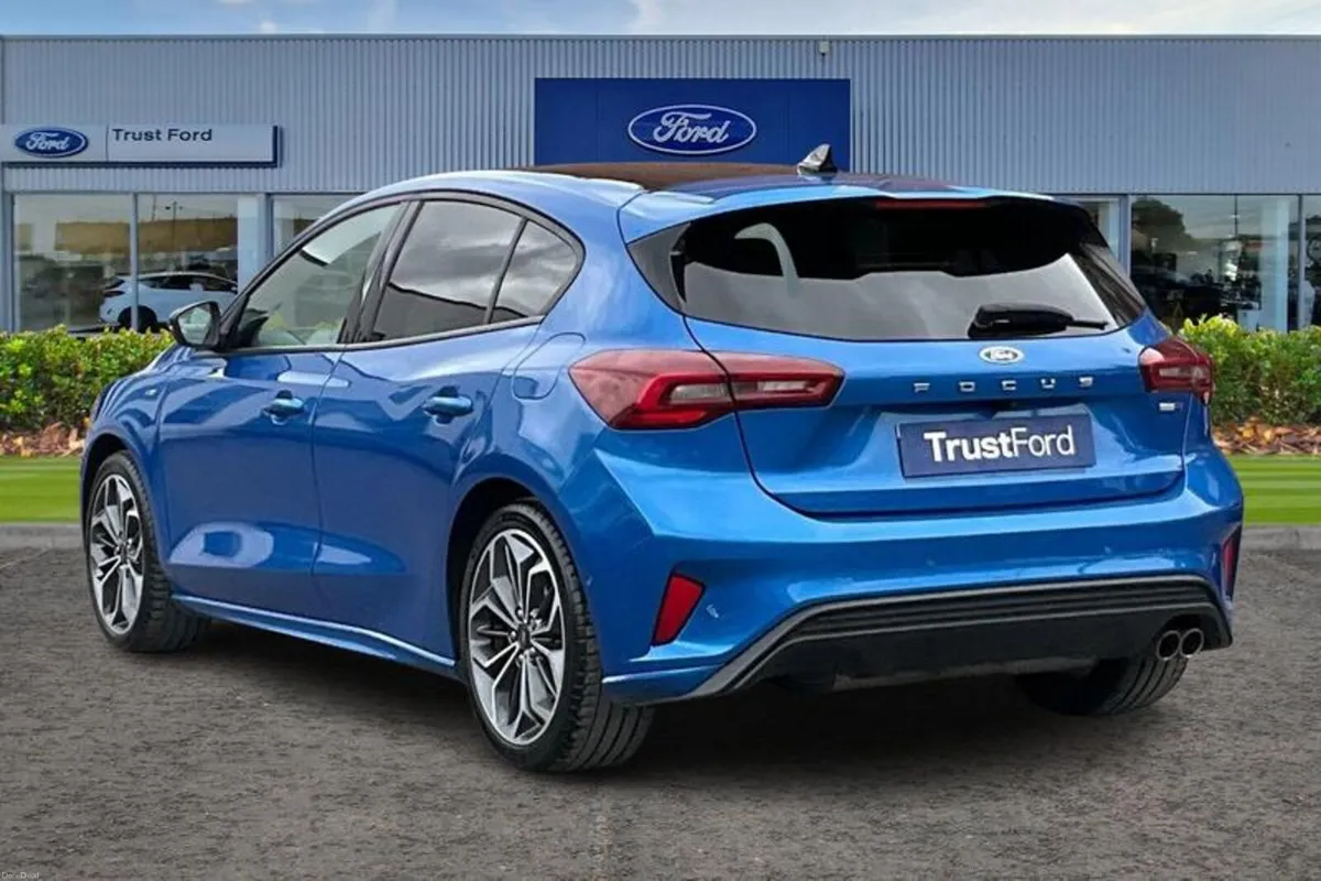Ford Focus ST-Line Vignale Hybrid mHev - Image 2