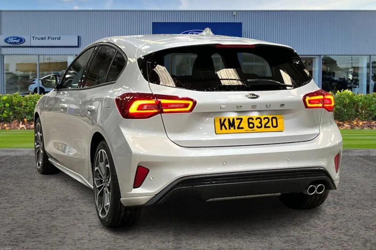 Ford Focus ST-Line X - Image 2