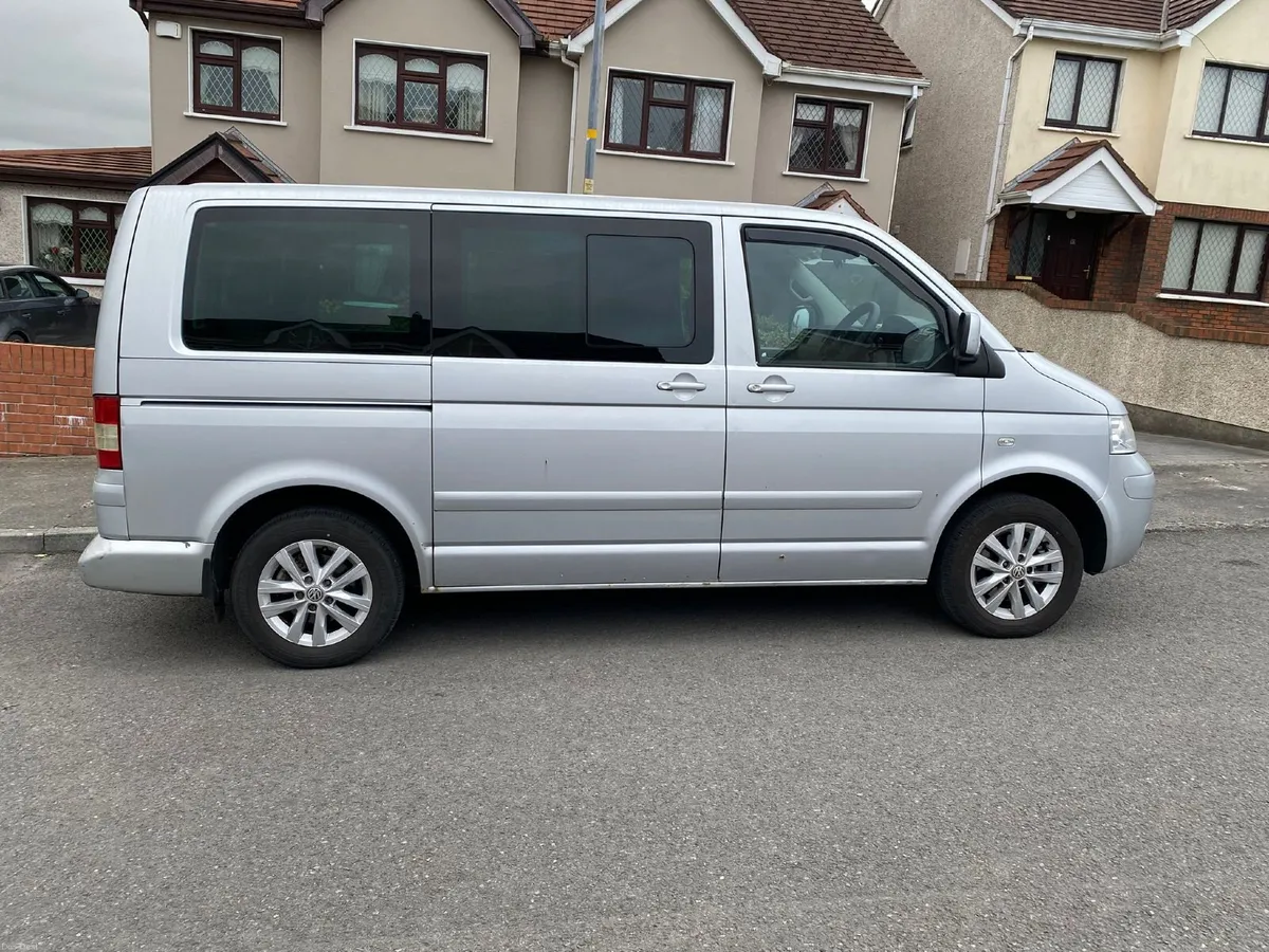 Volkswagen Caravelle 2006 - Image 2