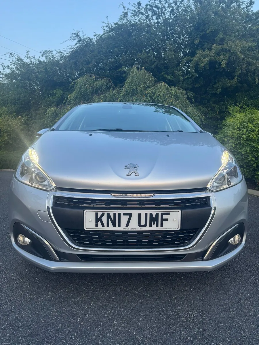 Peugeot 208 Allure Top Spec - Image 5