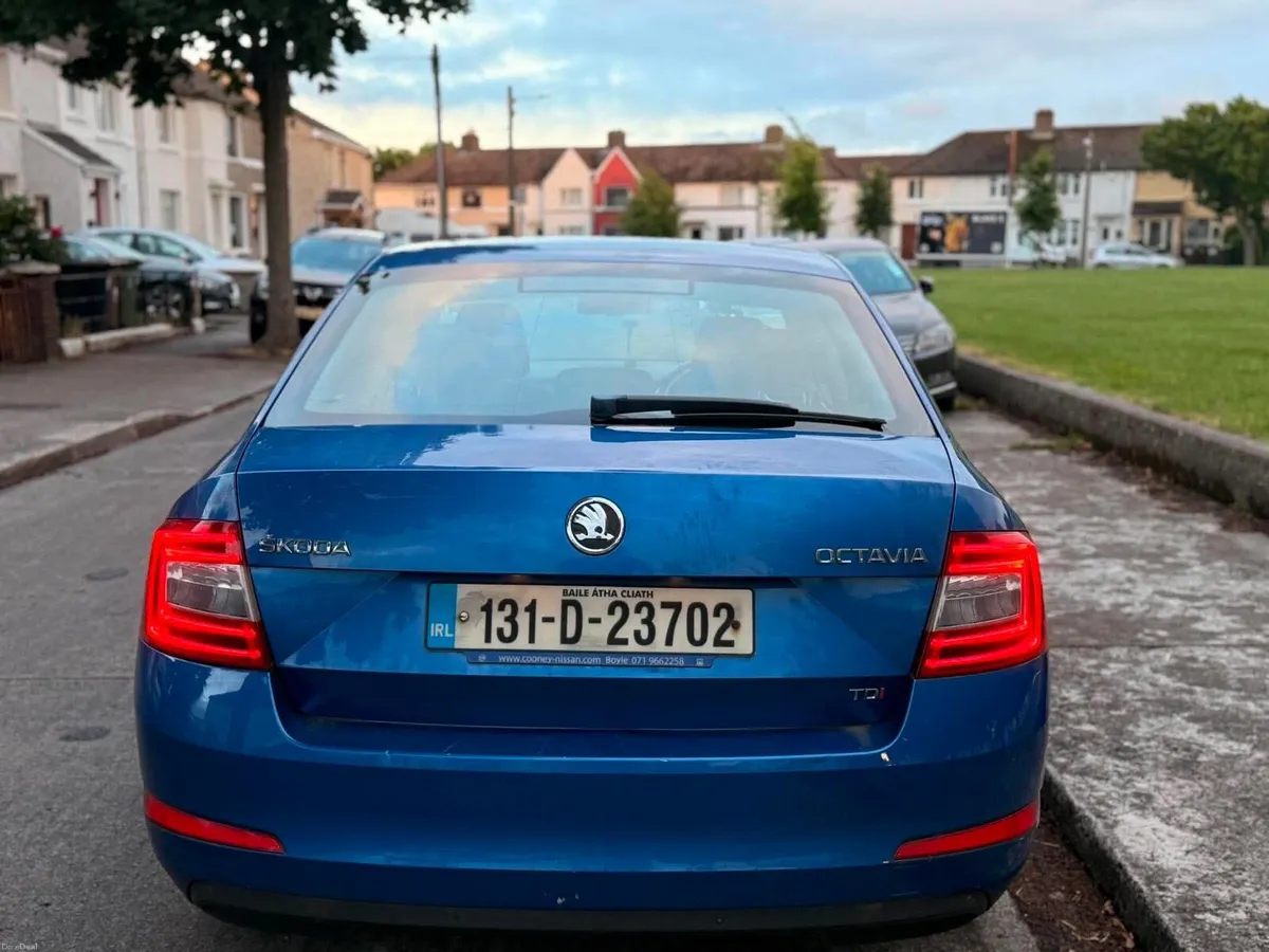skoda octavia 2.0D DSG AUTOMATIC - Image 2
