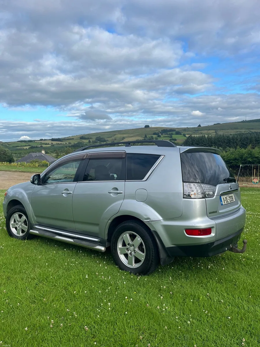 Mitsubishi Outlander 4x4 - Image 2