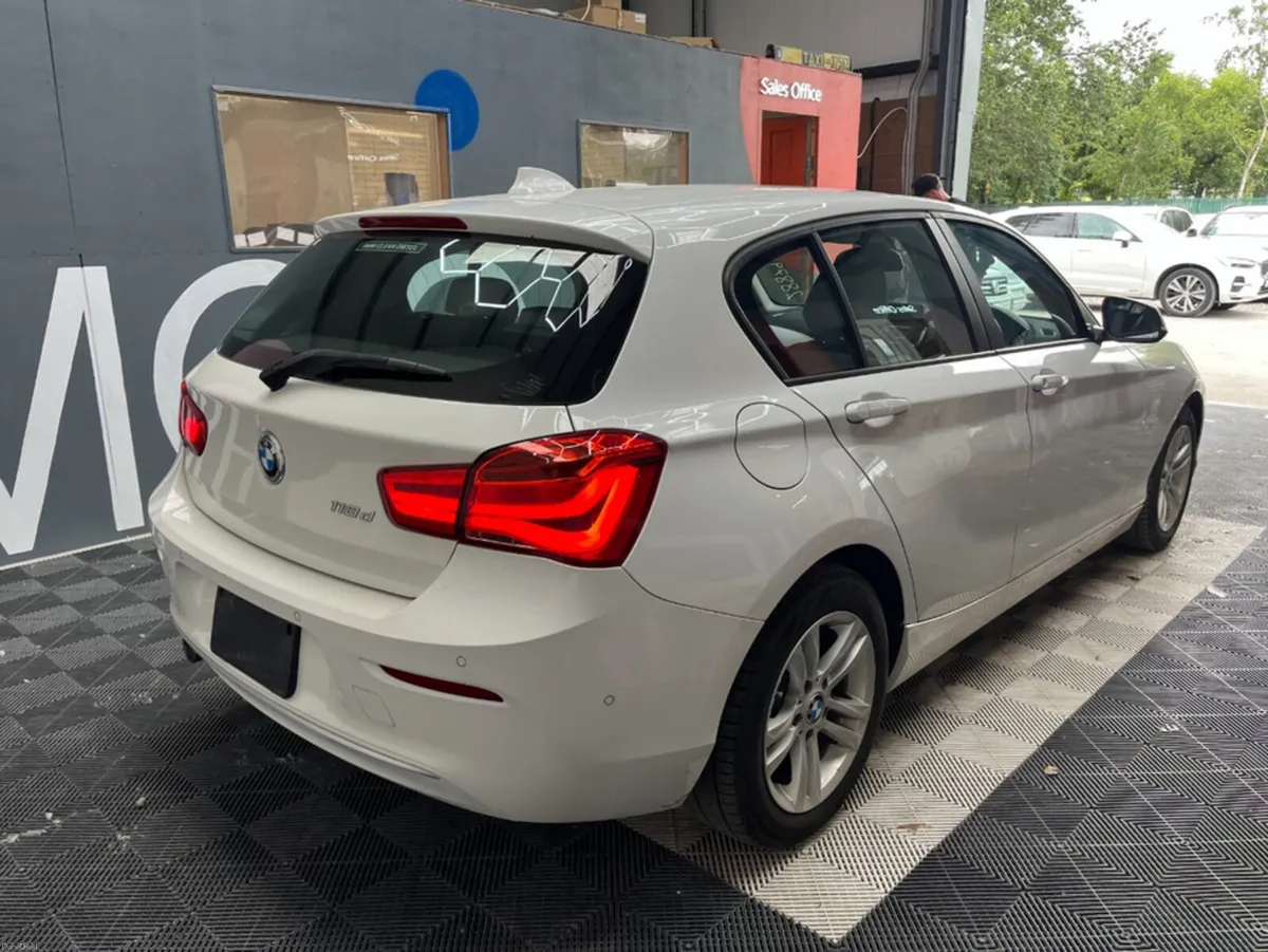 BMW 1-Series 2017 BMW 118D STYLE 2.0 AUTOMATIC / C - Image 2