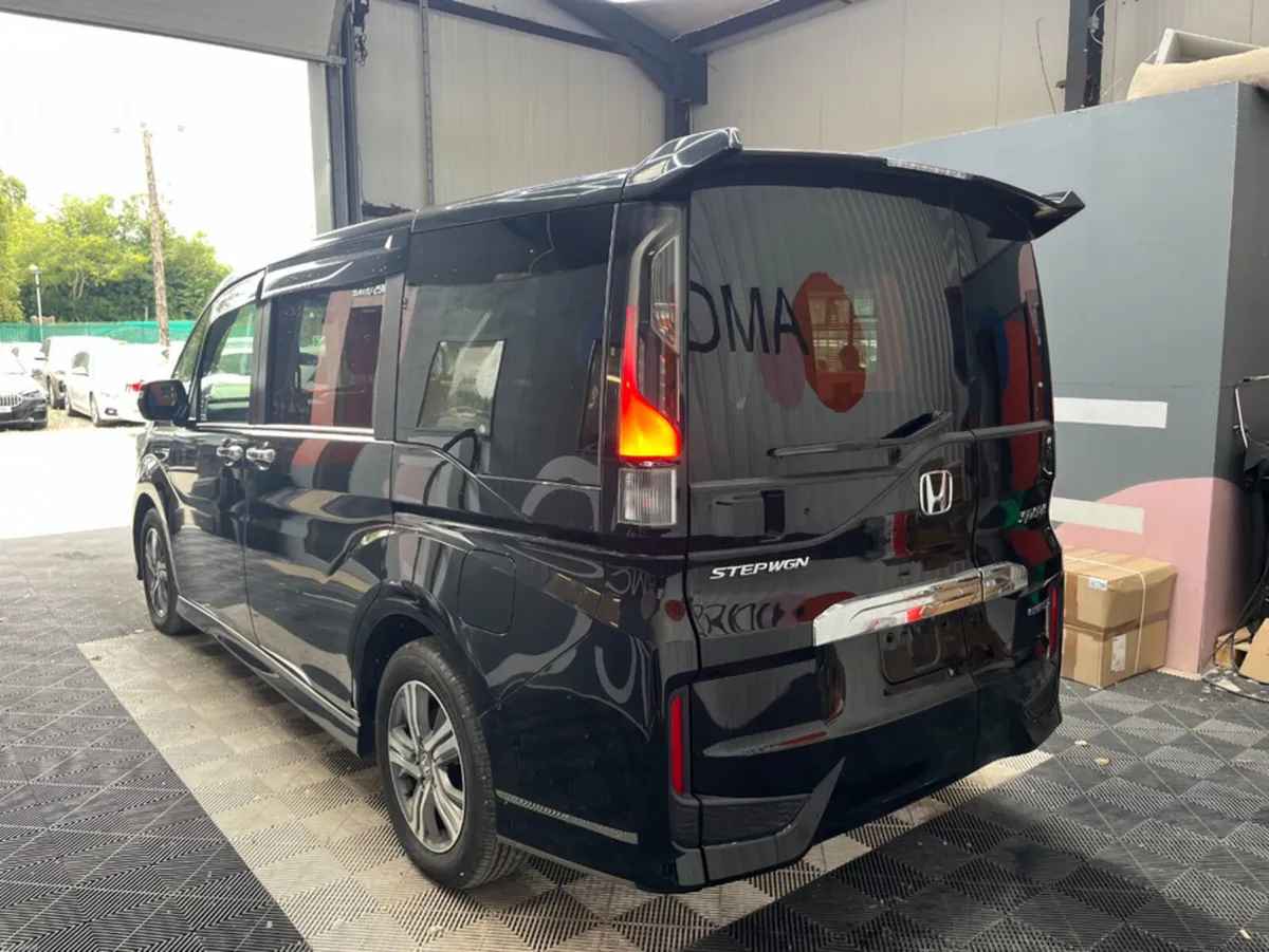 Honda Stepwagon 2019 HONDA STEPWAGON SPADA HYBRID - Image 4