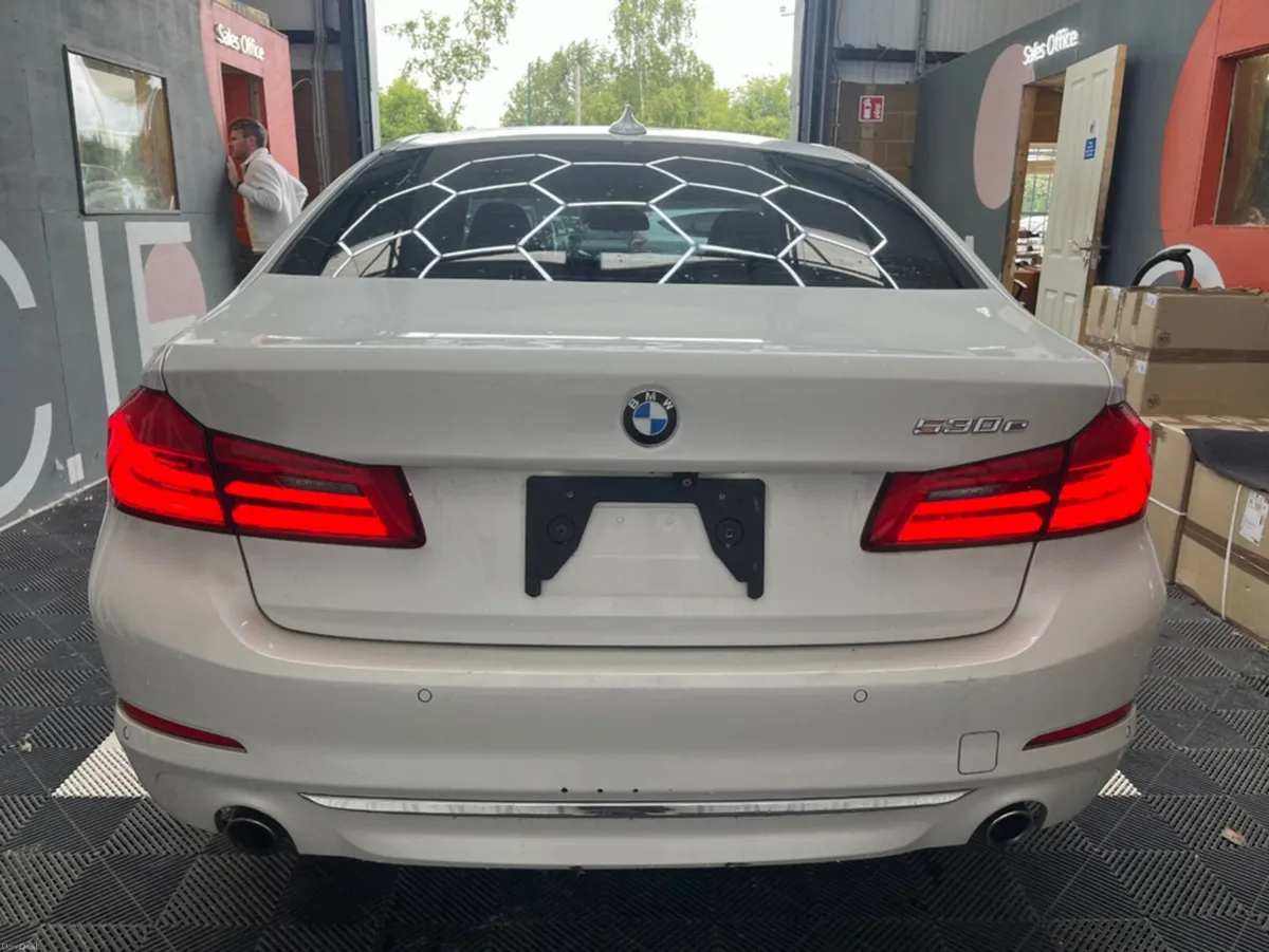 BMW 5-Series 2017 BMW 530E LUXURY 2.0 AUTOMATIC / - Image 3