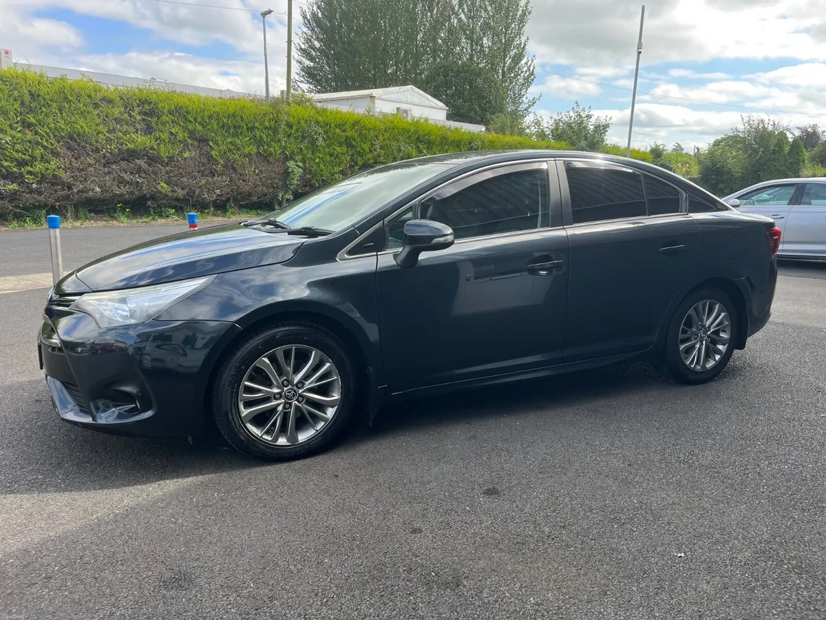 Toyota Avensis 2015**High spec** - Image 6