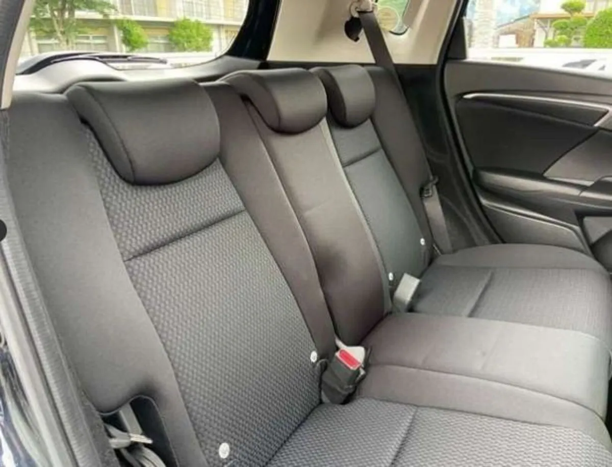 Honda Fit 2017 - Image 4
