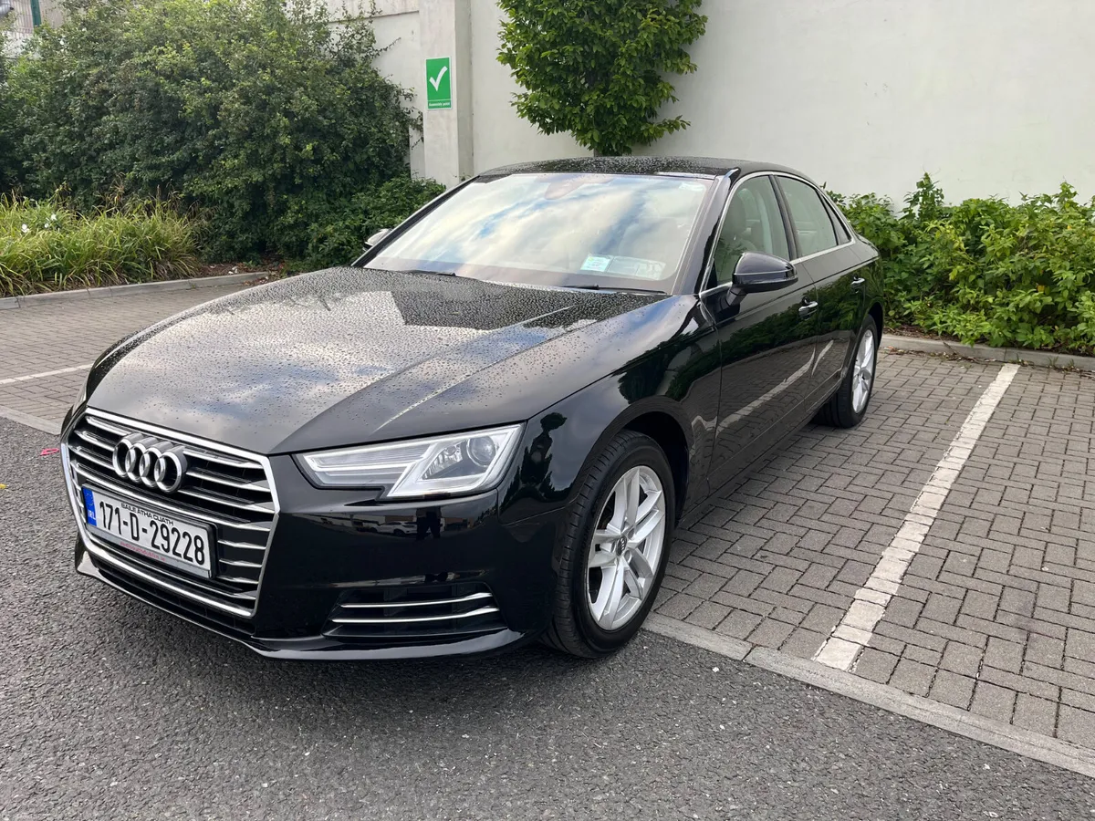 Audi A4 2017, VERY LOW MILEAGE. ONE OWNER. - Image 4