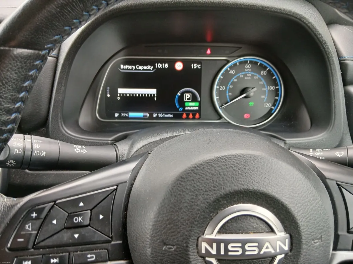 2022 NISSAN LEAF  64 kWH BATTERY - Image 4
