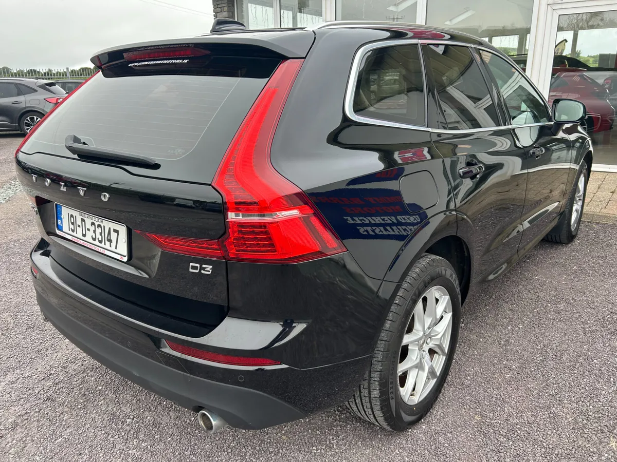 2019 Volvo XC60 D3 MOMENTUM 5DR - Image 4
