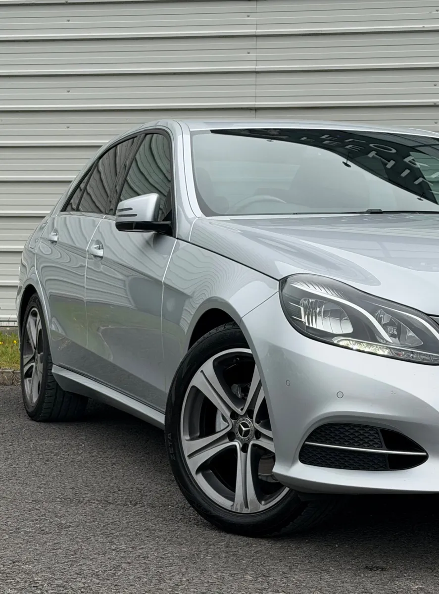 Mercedes-Benz E220d Elegance *NewNCT - Image 4