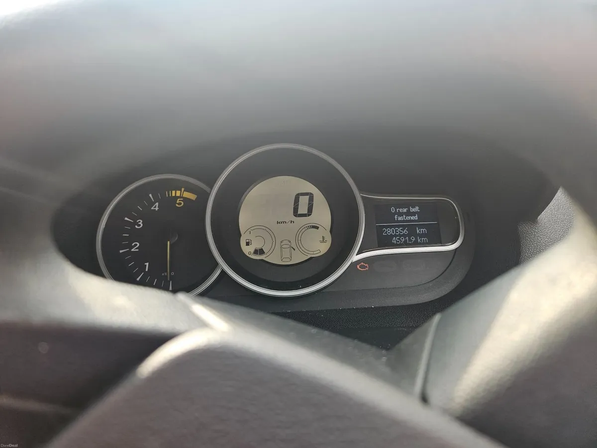 Renault Megane 2010 - Image 2