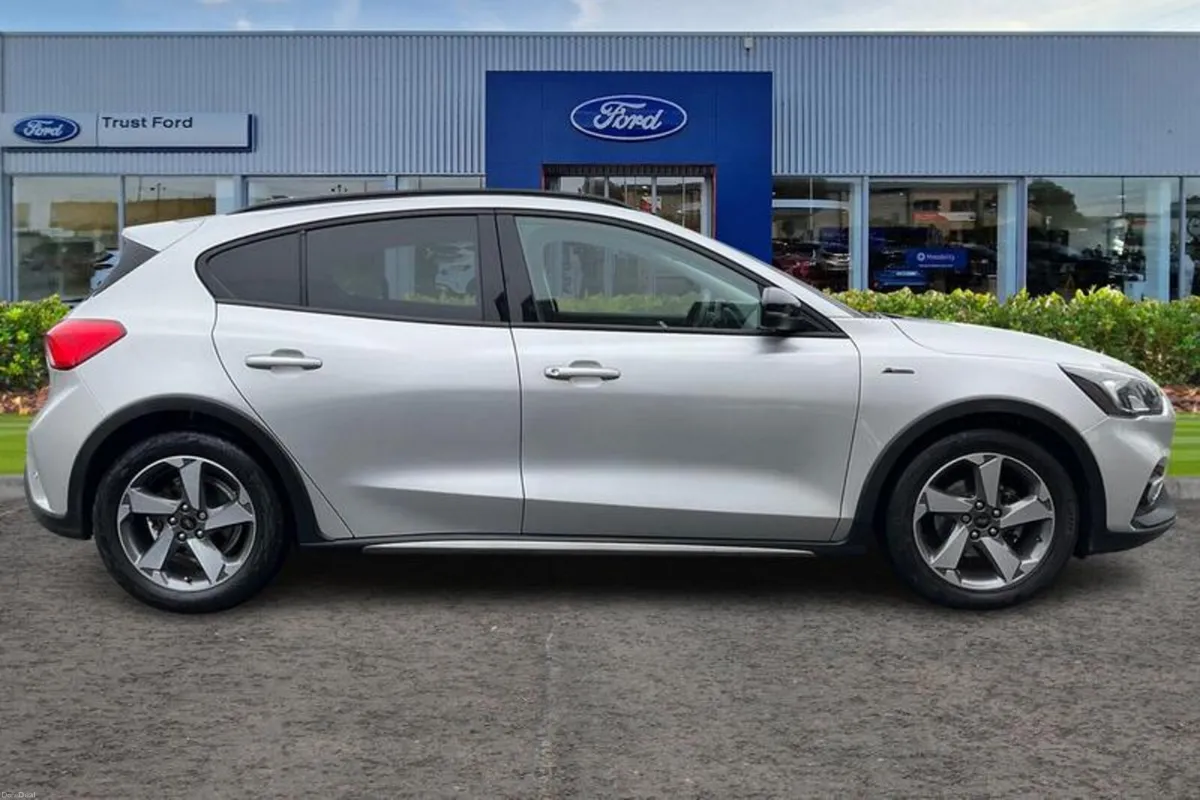 Ford Focus 1.0T EcoBoost MHEV Active Edition Hatch - Image 3