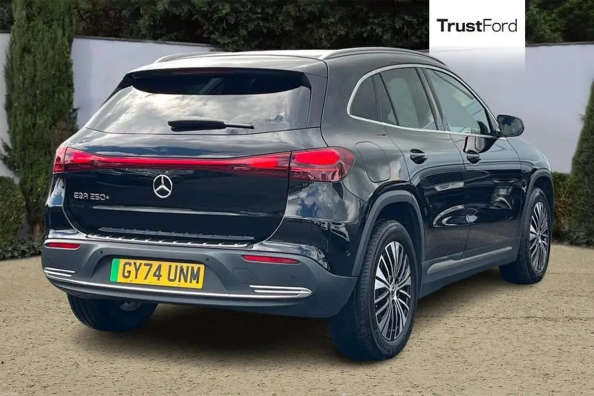 Mercedes-Benz EQA Sport Executive - Image 4