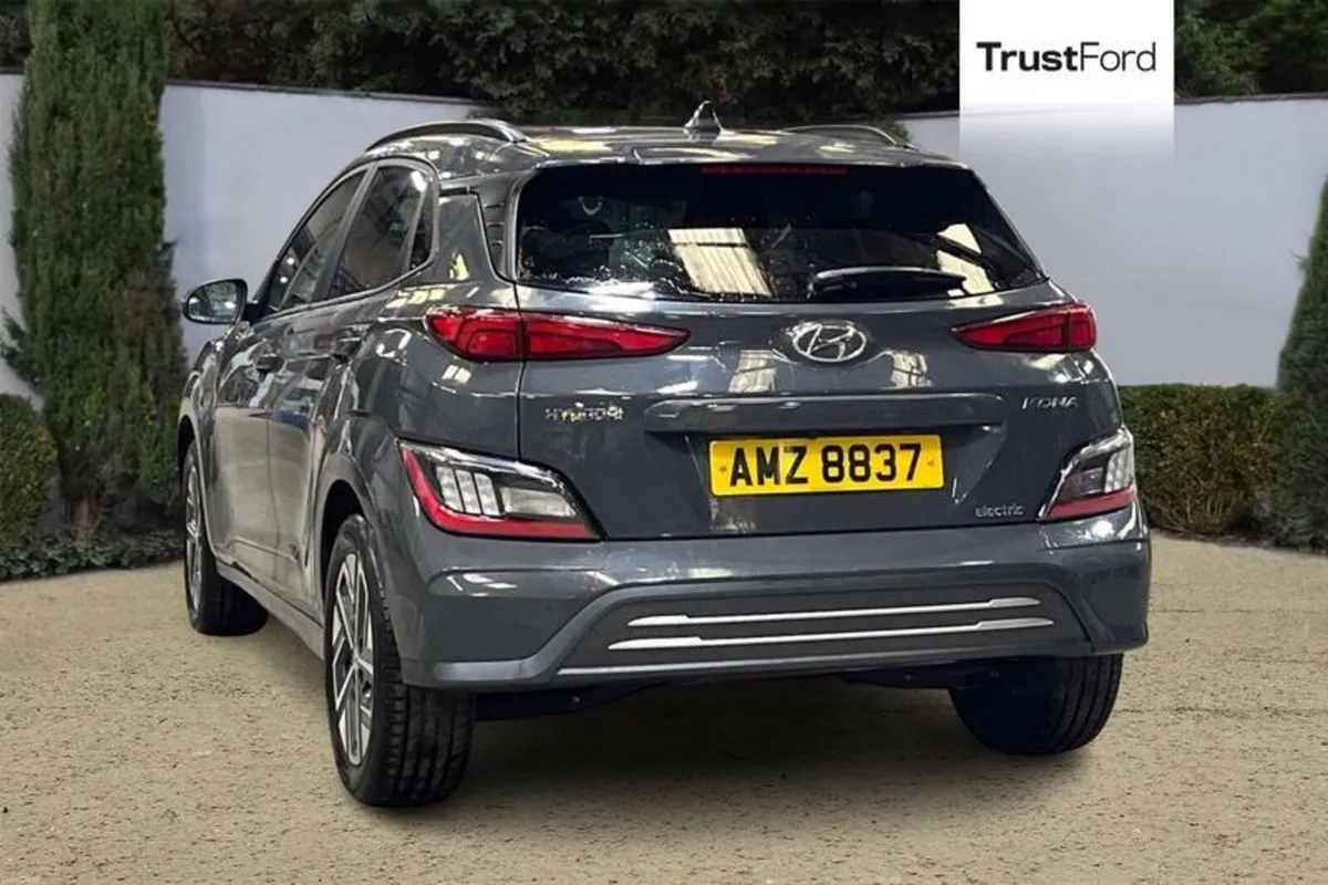 Hyundai KONA Premium - Image 2