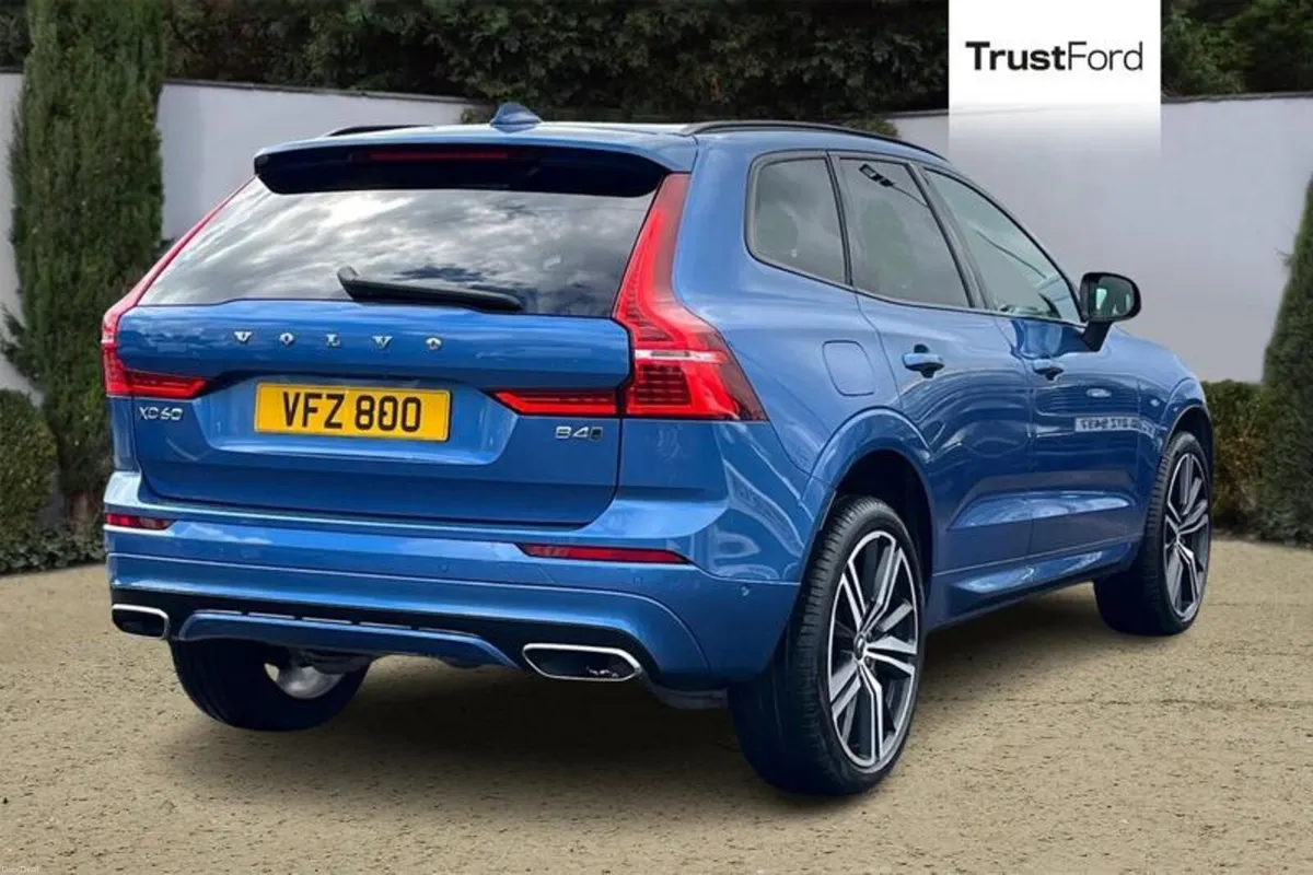 Volvo XC60 R DESIGN Pro - Image 4
