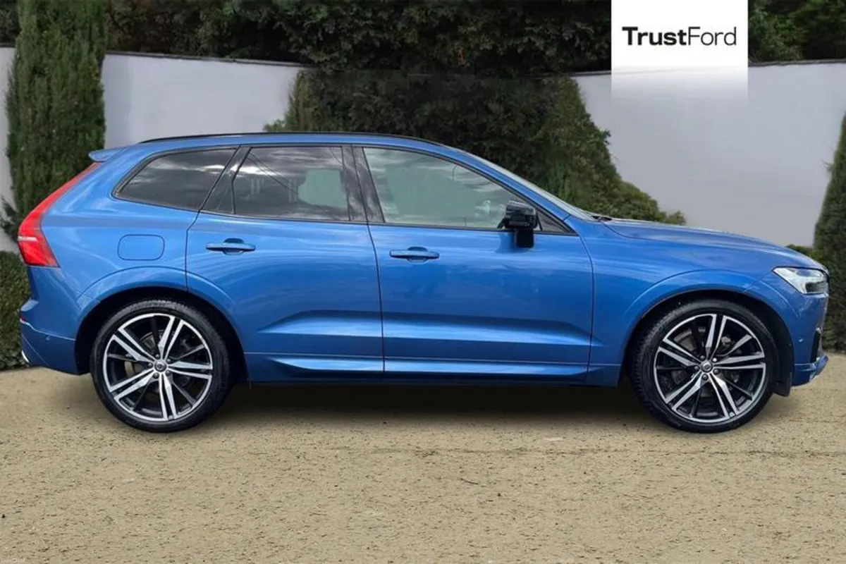 Volvo XC60 R DESIGN Pro - Image 3