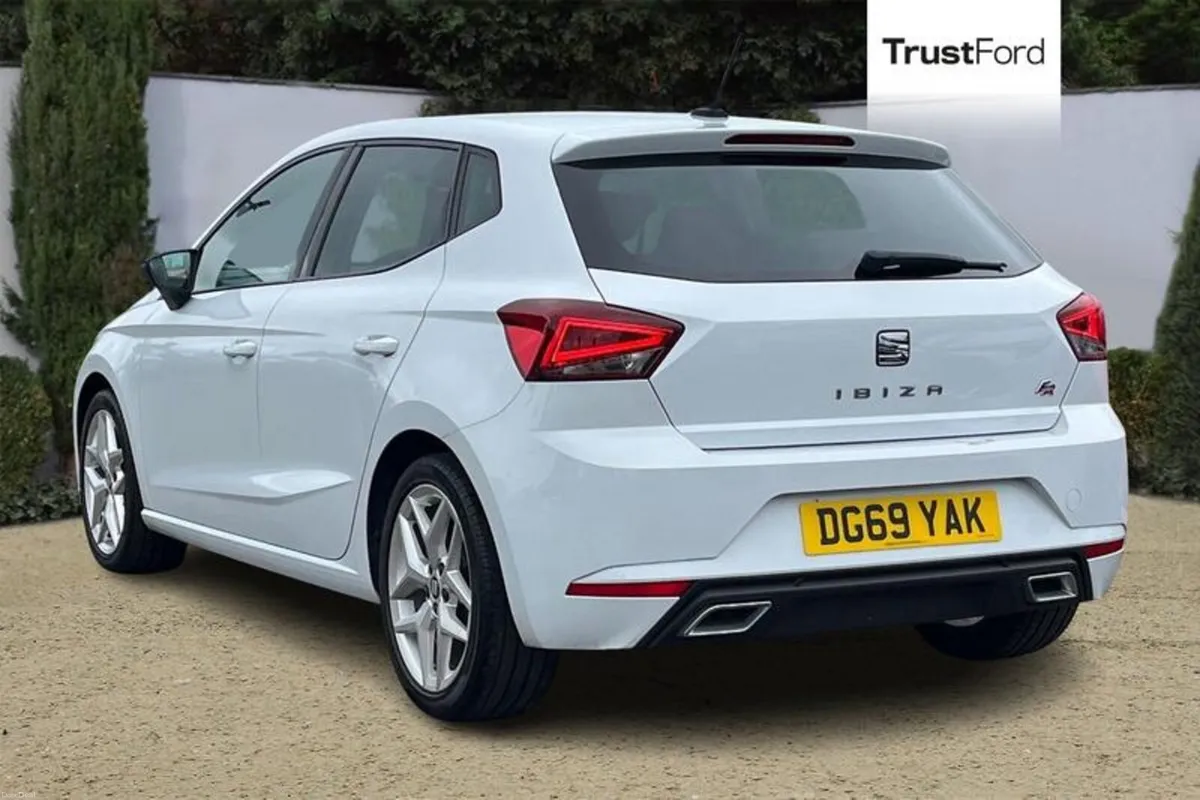 SEAT Ibiza FR - Image 2