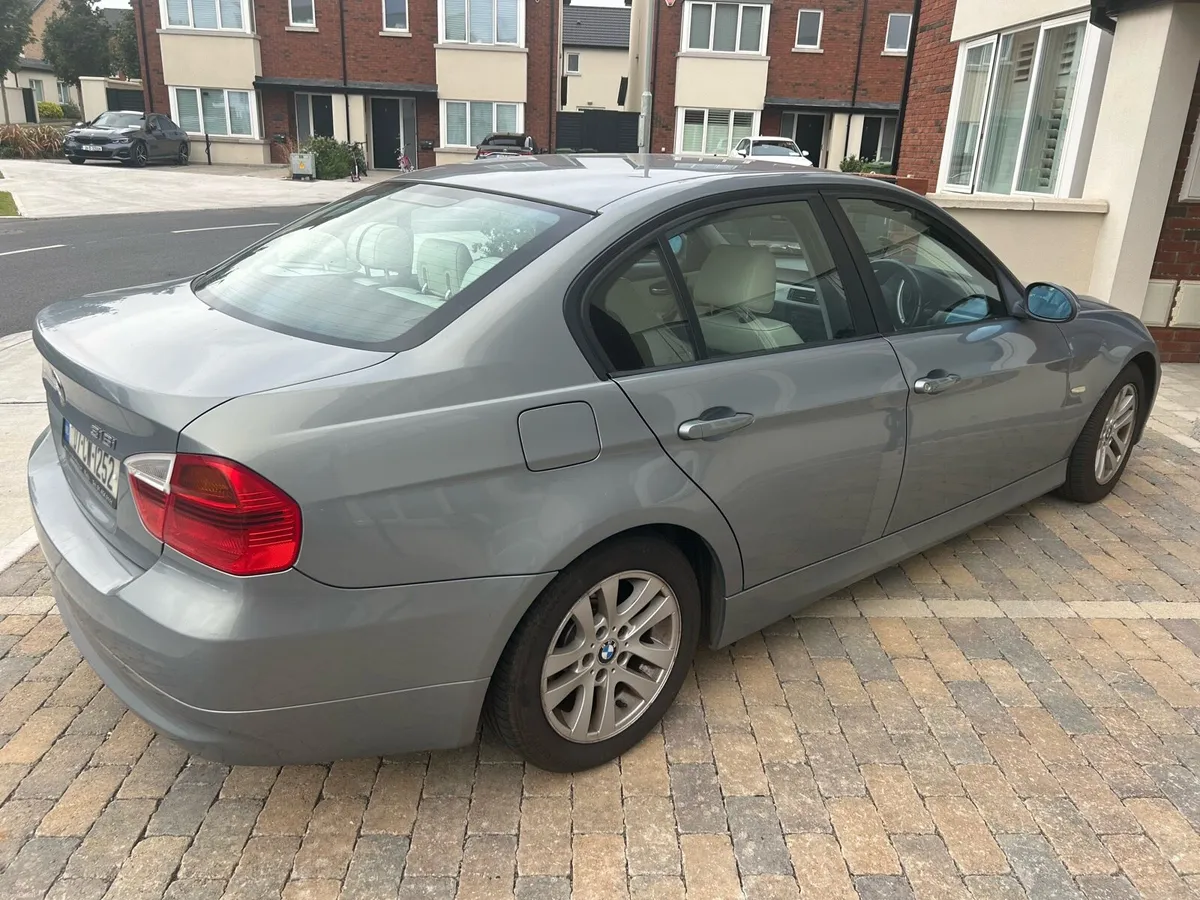 BMW 316i 2007 - Image 4