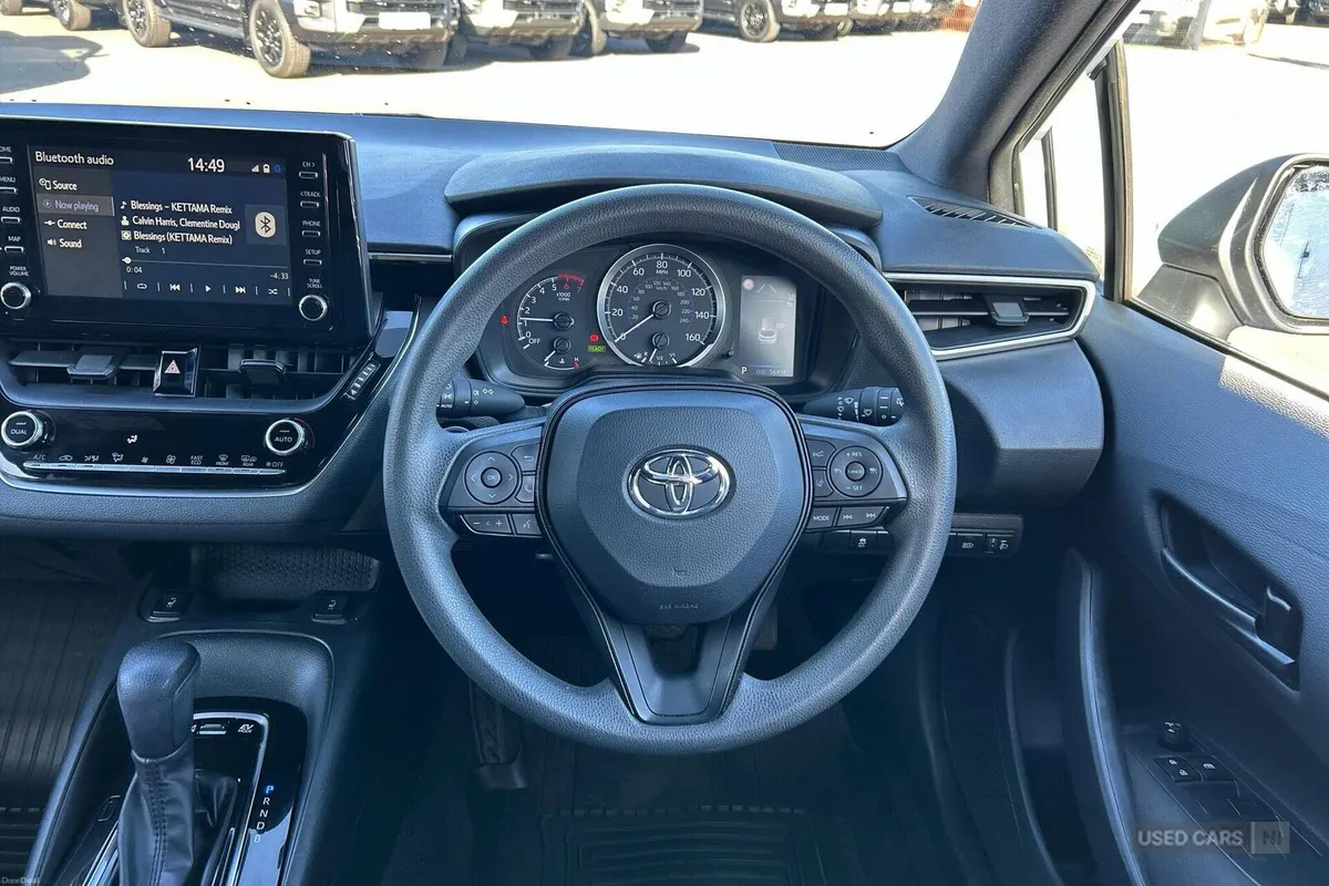 Toyota Corolla 1.8 VVT-h CVT Euro 6 (s/s) 5dr - Image 6