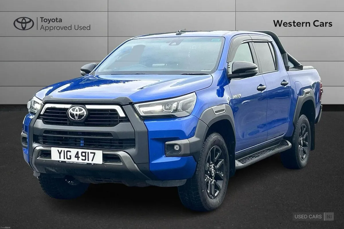 Toyota Hilux 2.8 D-4D Invincible X 4WD Euro 6 (s/s - Image 3