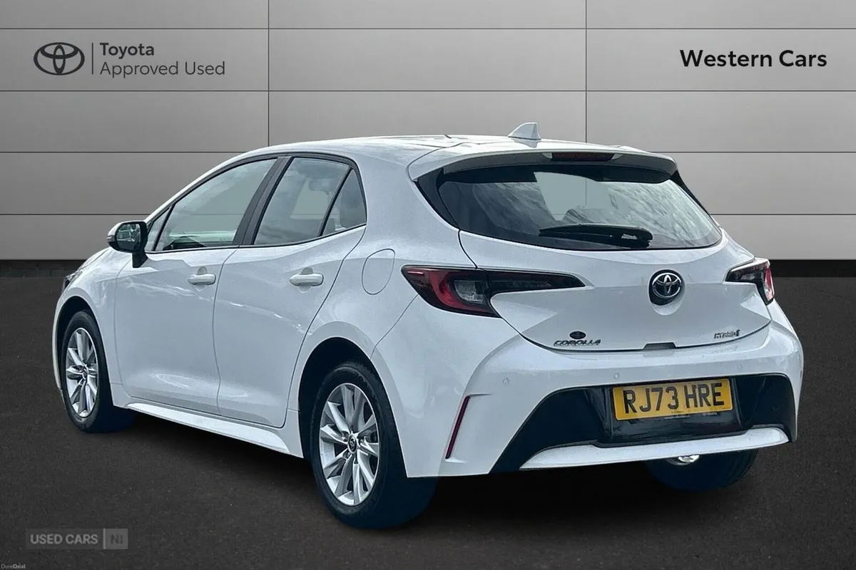 Toyota Corolla 1.8 VVT-h Icon CVT Euro 6 (s/s) 5dr - Image 4