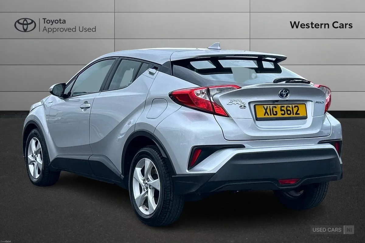 Toyota C-HR 1.8 VVT-h Icon CVT Euro 6 (s/s) 5dr - Image 4