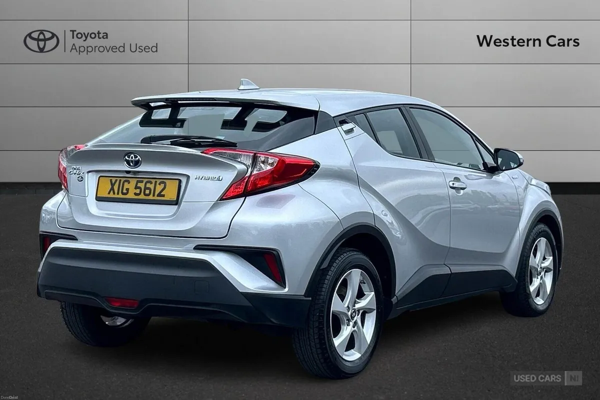 Toyota C-HR 1.8 VVT-h Icon CVT Euro 6 (s/s) 5dr - Image 2