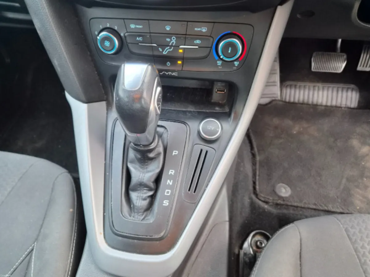 Ford Focus Zetec 1.5TD 120PS AUTOMATIC - Image 3