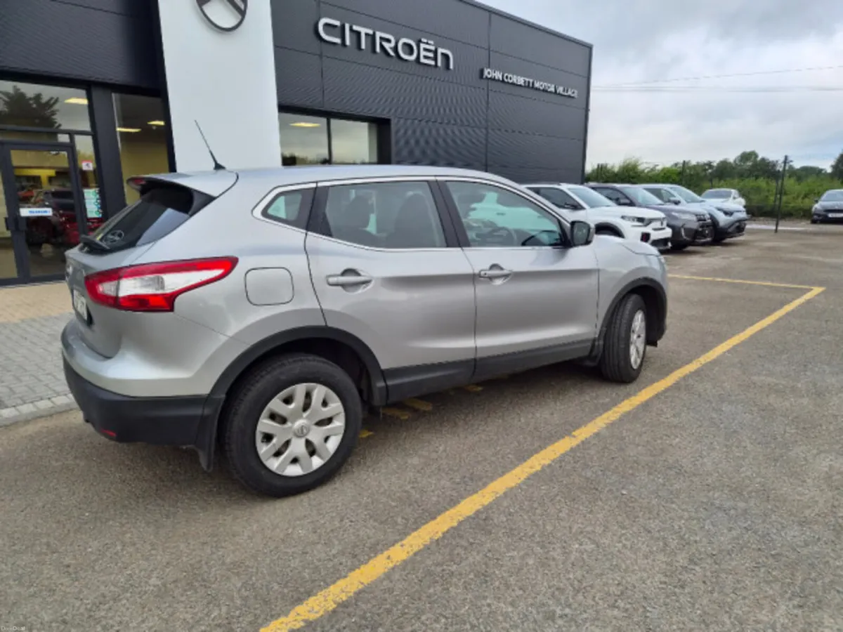 Nissan Qashqai 1.6 DSL XE 4X4 E6 4DR - Image 4
