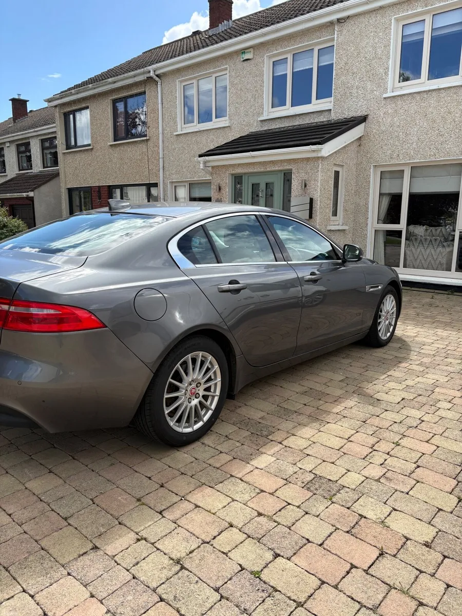 Jaguar XE 2017 - Image 3