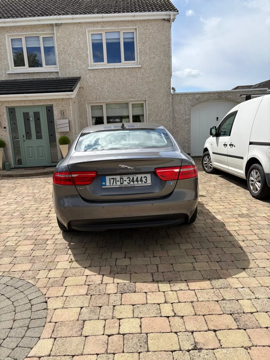 Jaguar XE 2017 - Image 4