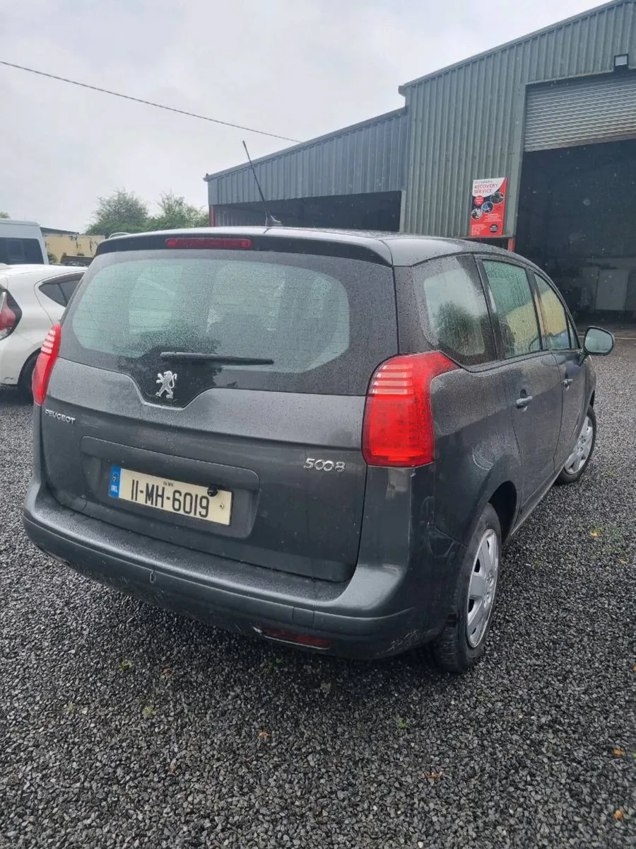 Peugeot 5008 2011,1.6 hdi,Auto - Image 4