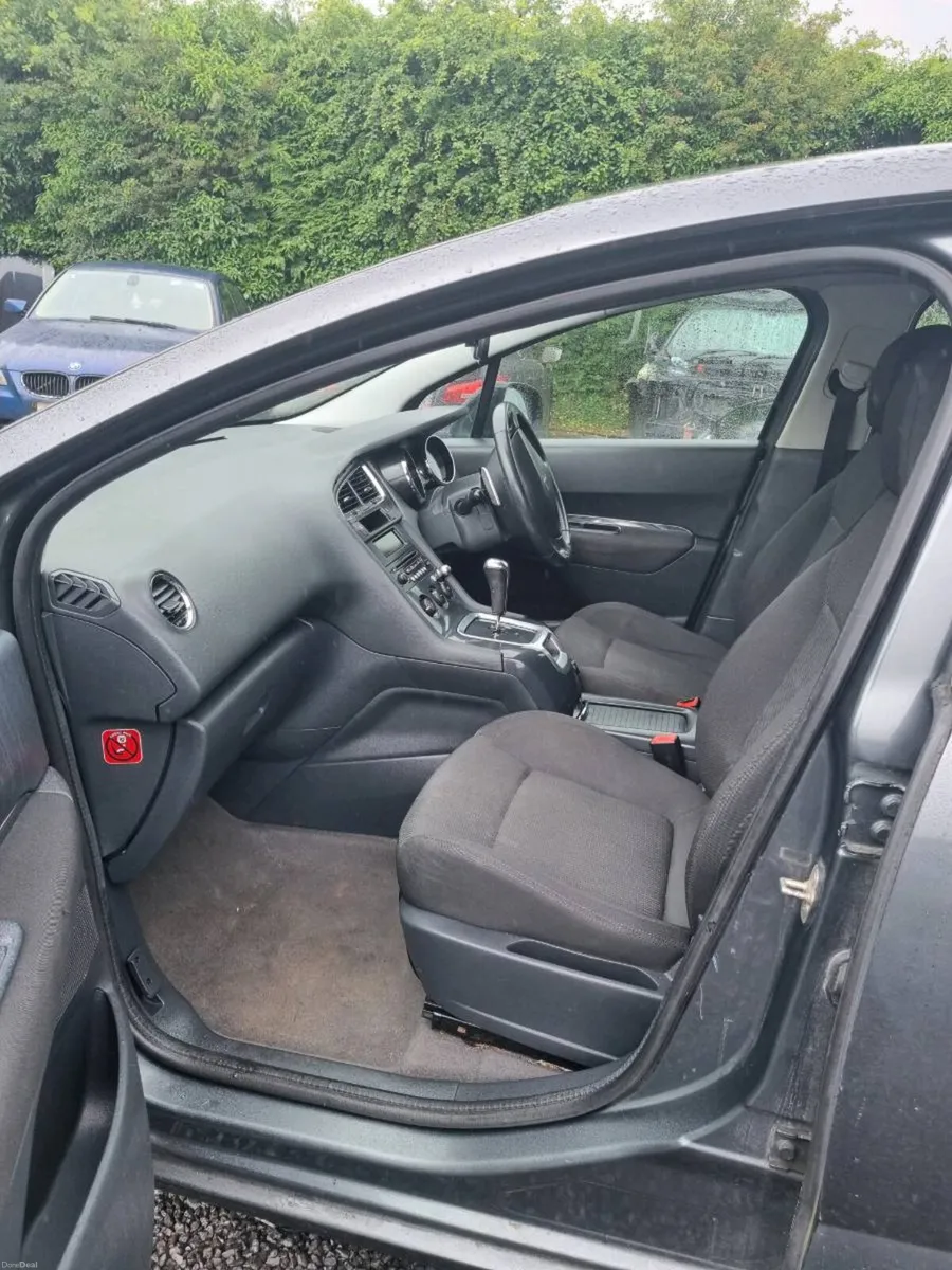 Peugeot 5008 2011,1.6 hdi,Auto - Image 6