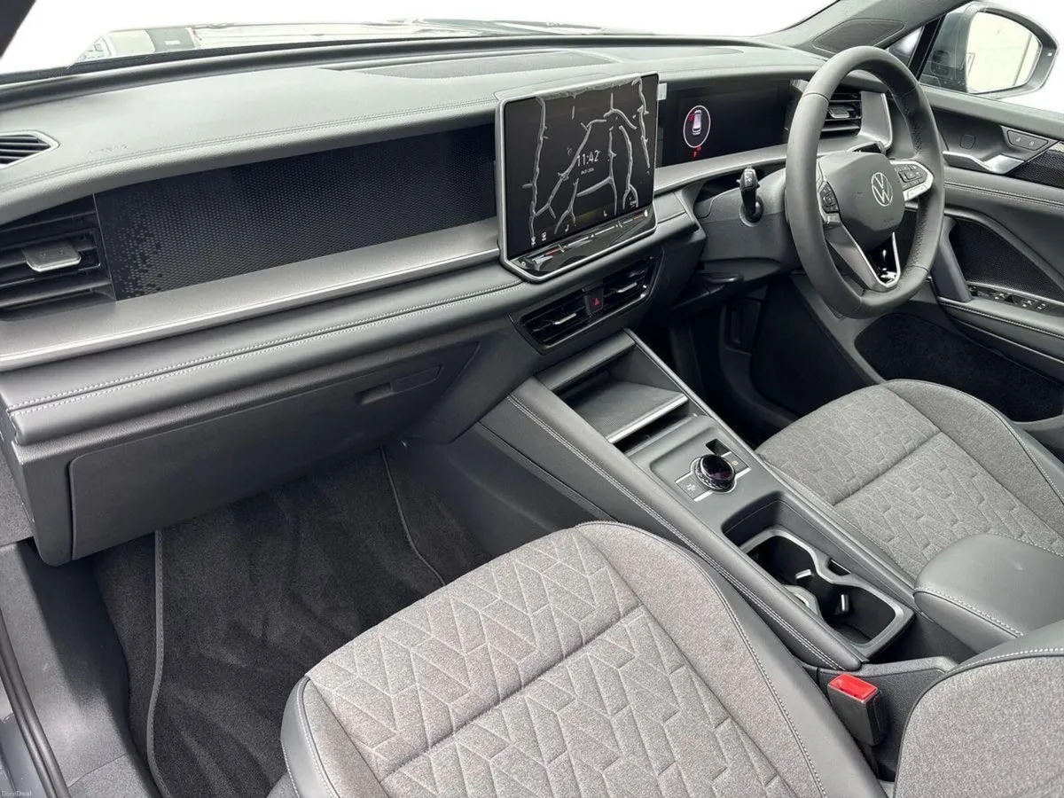 Volkswagen Tayron 7 Seater ED75 2.0TDI Auto - Image 2
