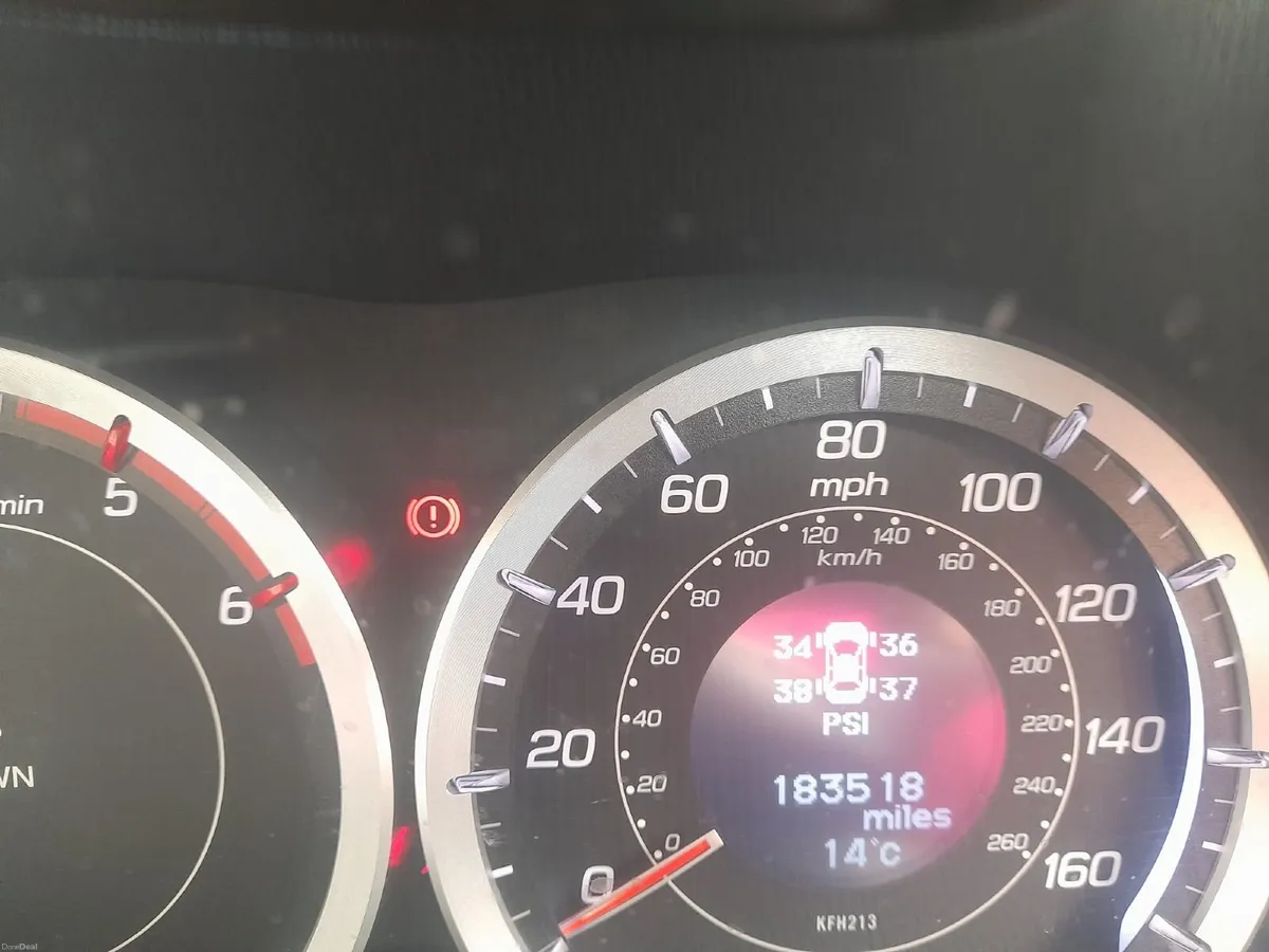 Honda Accord 2013 - Image 2