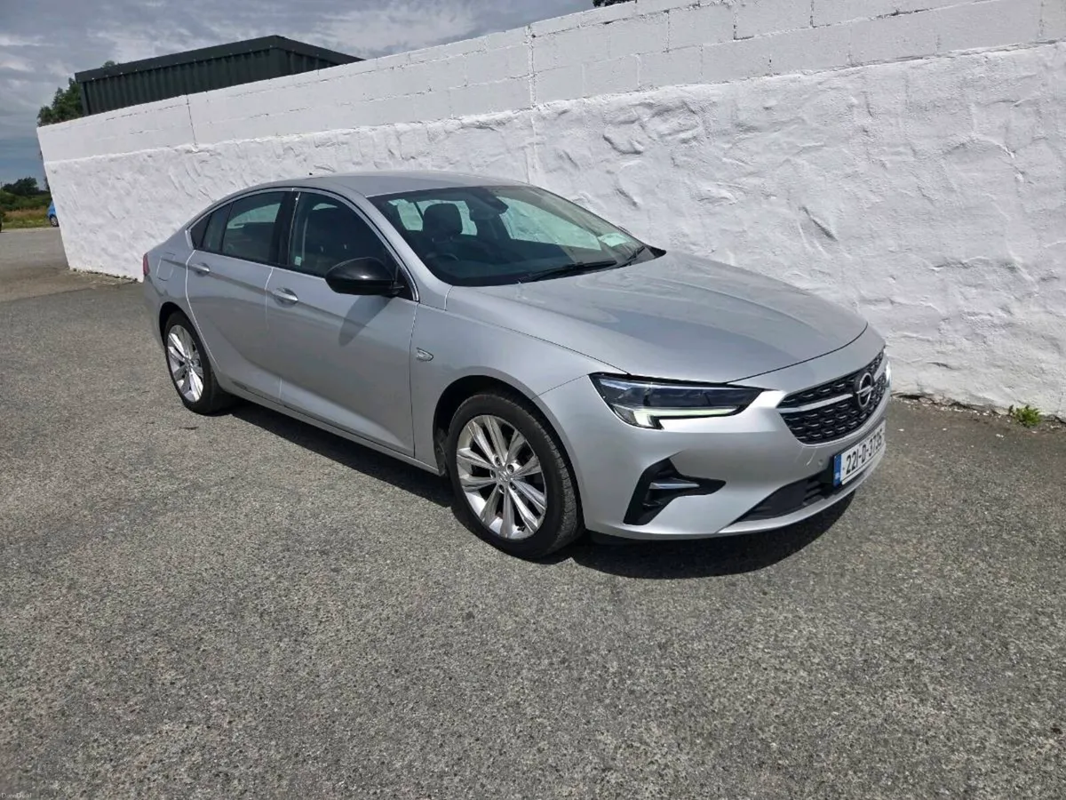 2022 Opel Insignia - Image 2