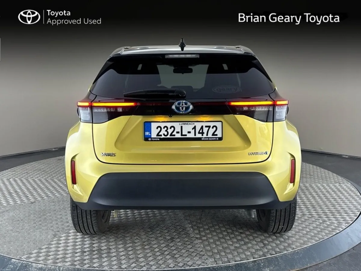 Toyota Yaris Cross LunaSport Hybrid - Image 4