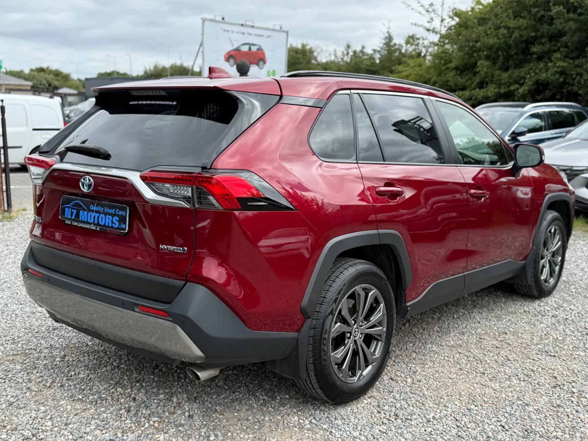2024 Toyota Rav4 2.5 HYBRID SOL AUTO - Image 3