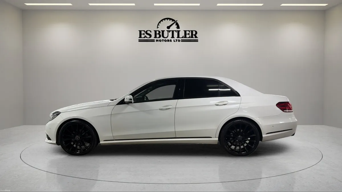 2015 Mercedes-Benz E220 2.1L DIESEL AUTO /PAN ROOF - Image 2
