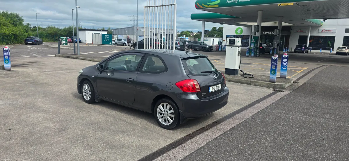 Toyota Auris 2010 New Nct 01.2027 - Image 6